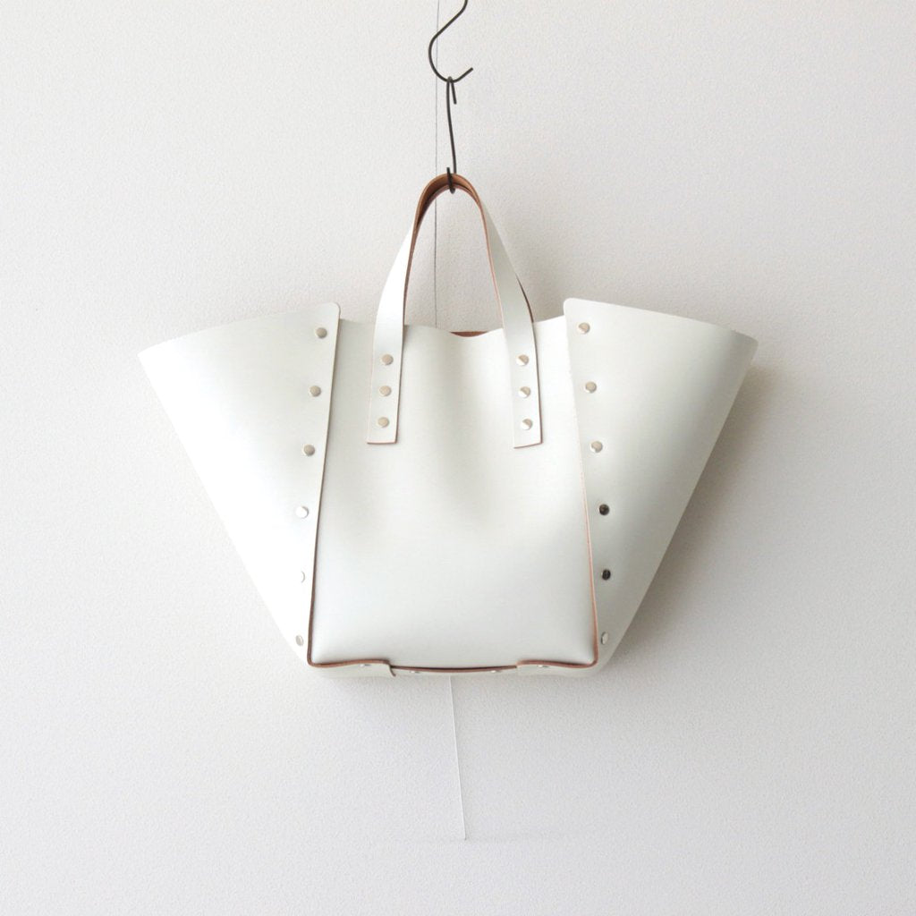 ASSEMBLE HAND BAG WIDE M #WHITE [DI-RB-AWM] _ Hender Scheme