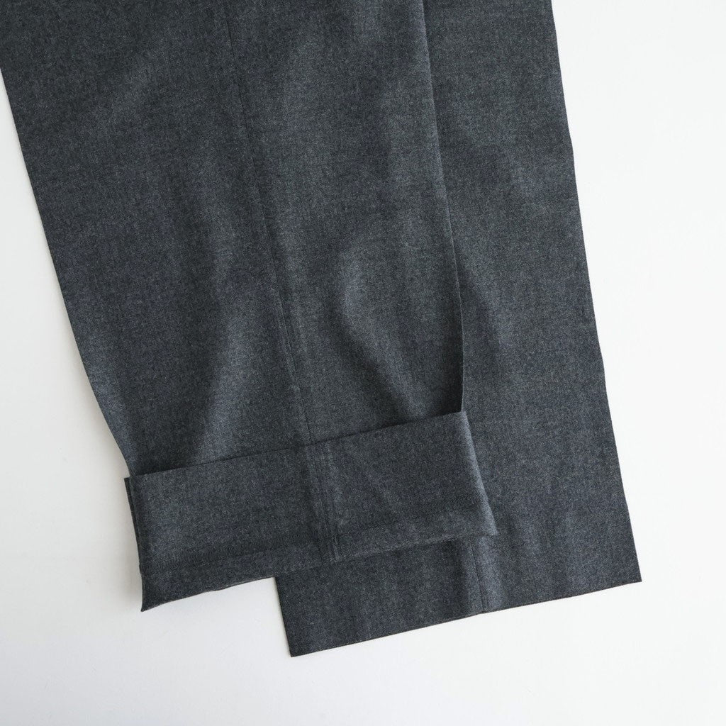 SUPER LIGHT WOOL TWO-TUCK SLACKS #TOP CHARCOAL [A26AP03OS]
