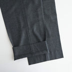 SUPER LIGHT WOOL TWO-TUCK SLACKS #TOP CHARCOAL [A26AP03OS]