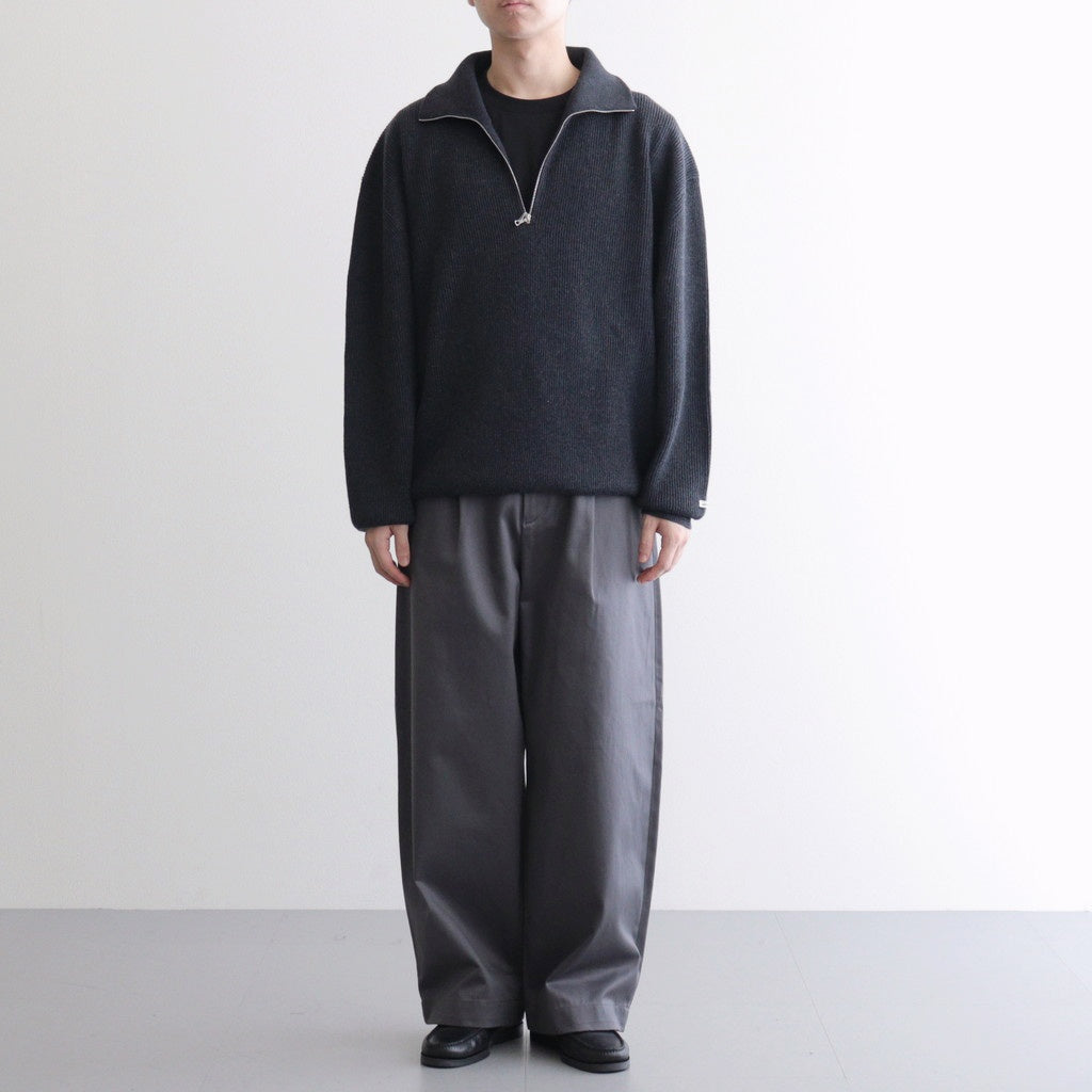 Volume Half Zip-up Knit #Onyx [AOEFKN006]