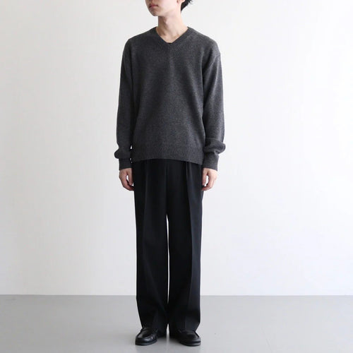 LIGHT WOOL MAX GABARDINE TWO-TUCK SLACKS #TOP BLACK [A26AP03MG]