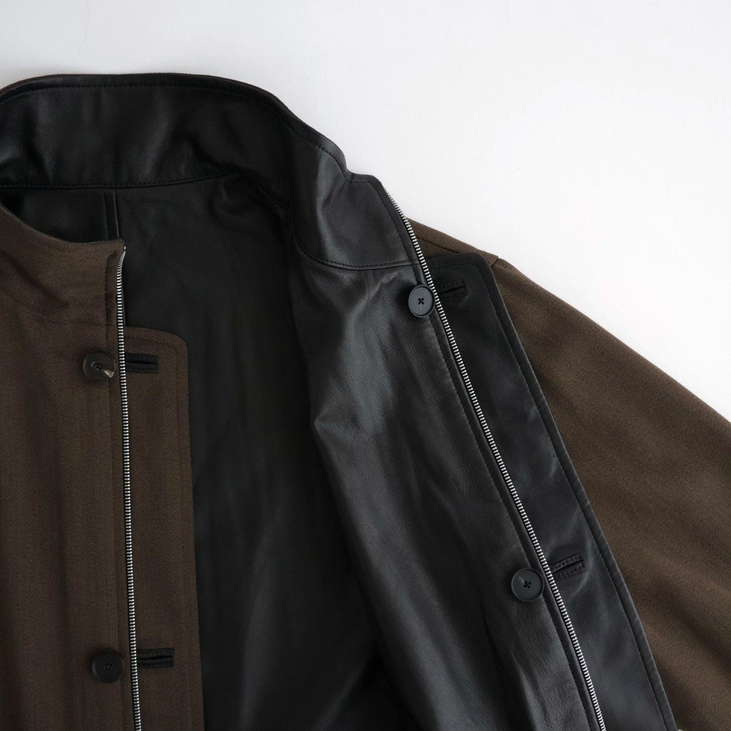 REVERSIBLE WOOL TWISTED TWILL / SHEEP LEATHER HALF COAT #BROWN CHAMBRAY × BLACK [A26AC01AN]