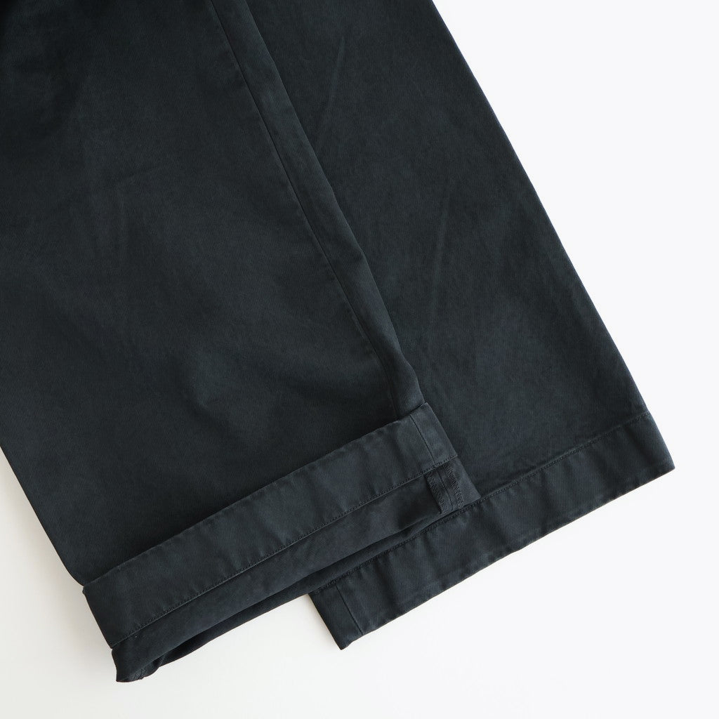 PRODUCT DYED FINX CHINO ONE-TUCK PANTS #BLACK [A25AP01CP]