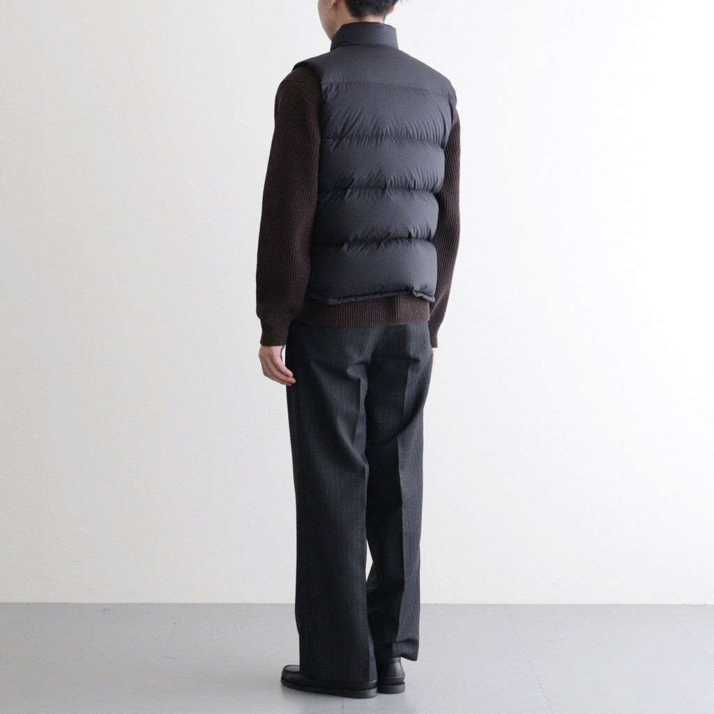 SUPER LIGHT NYLON RIPSTOP DOWN VEST #BLACK [A25AV02NL]