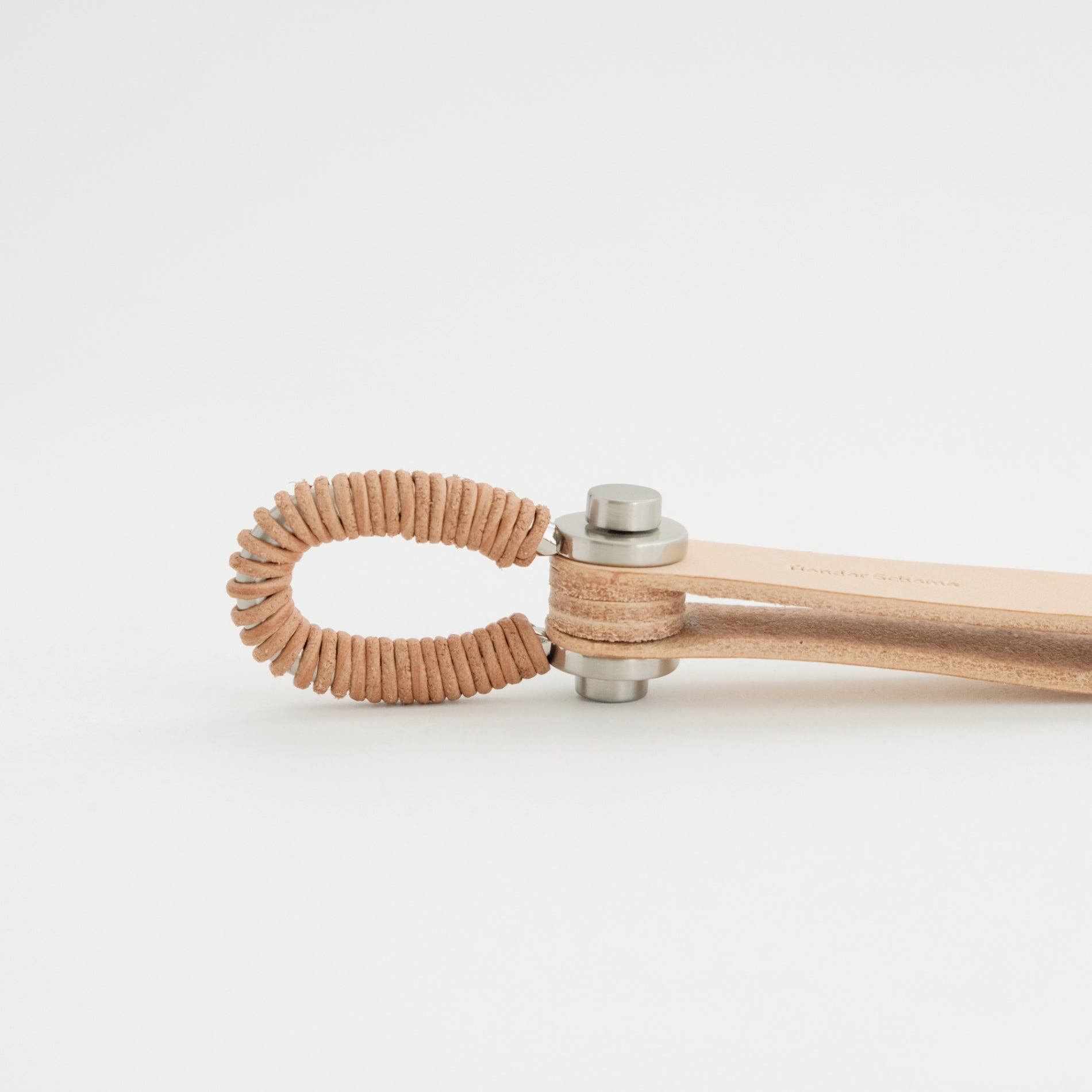 leather key shackle #natural [yv-c-lks] – ciacura