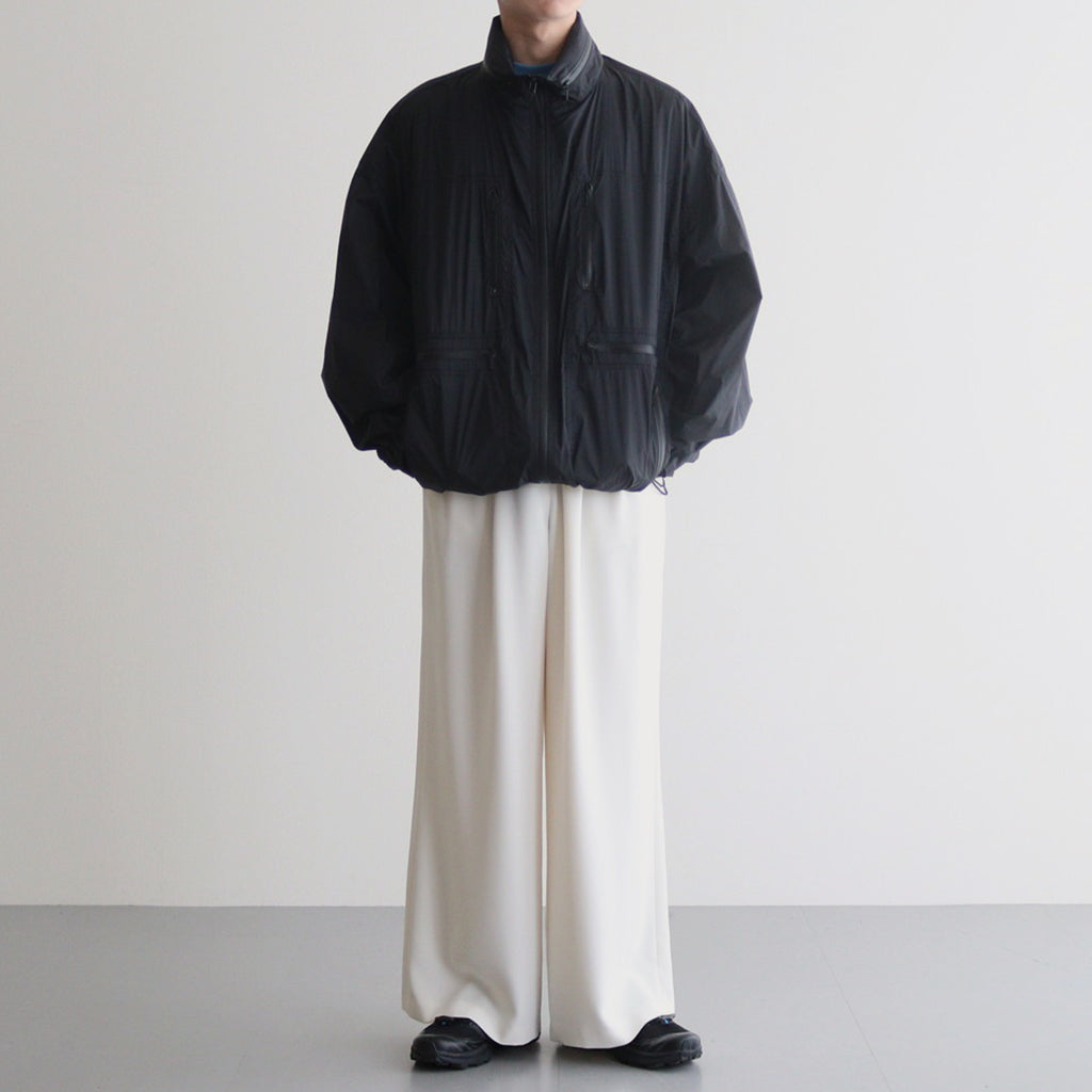 男性モデル(ハラ):172cm 58kg 着用サイズ:2