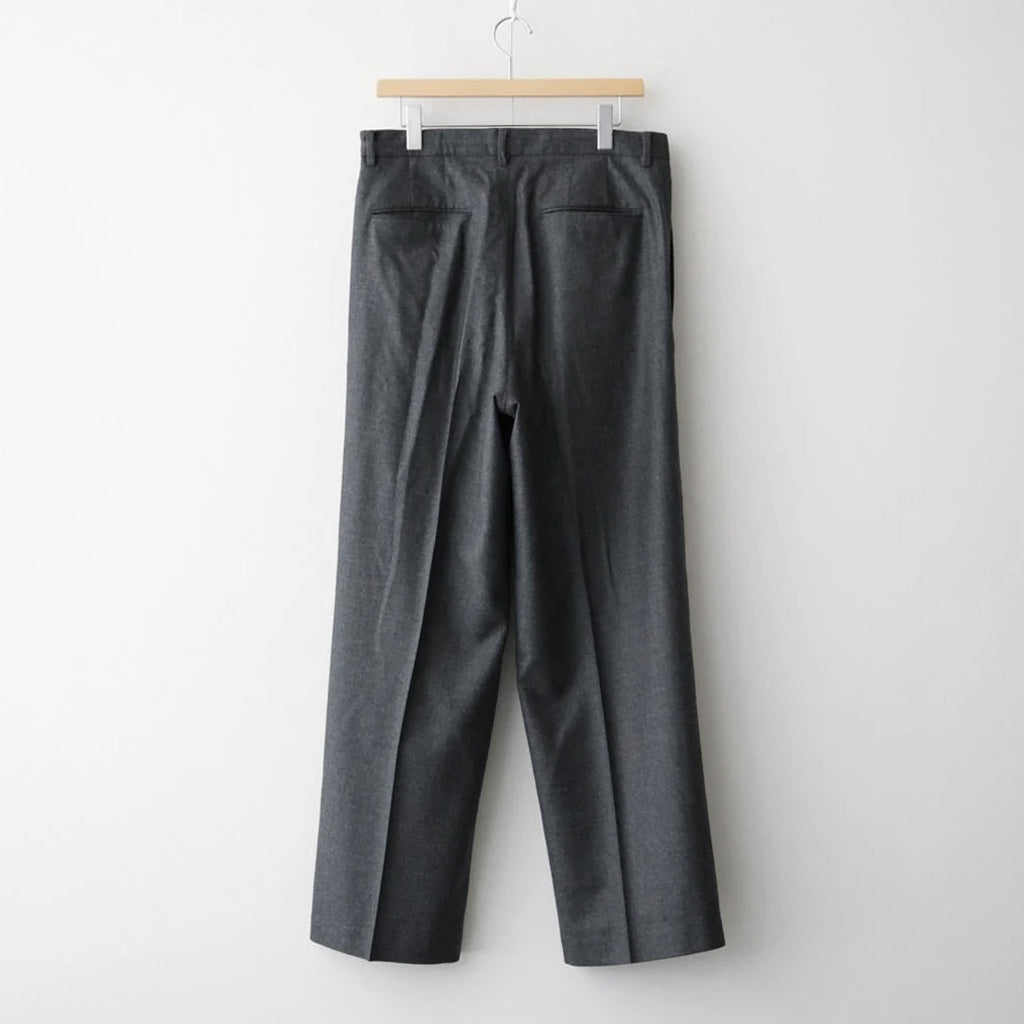 SUPER LIGHT WOOL TWO-TUCK SLACKS #TOP CHARCOAL [A26AP05OS]