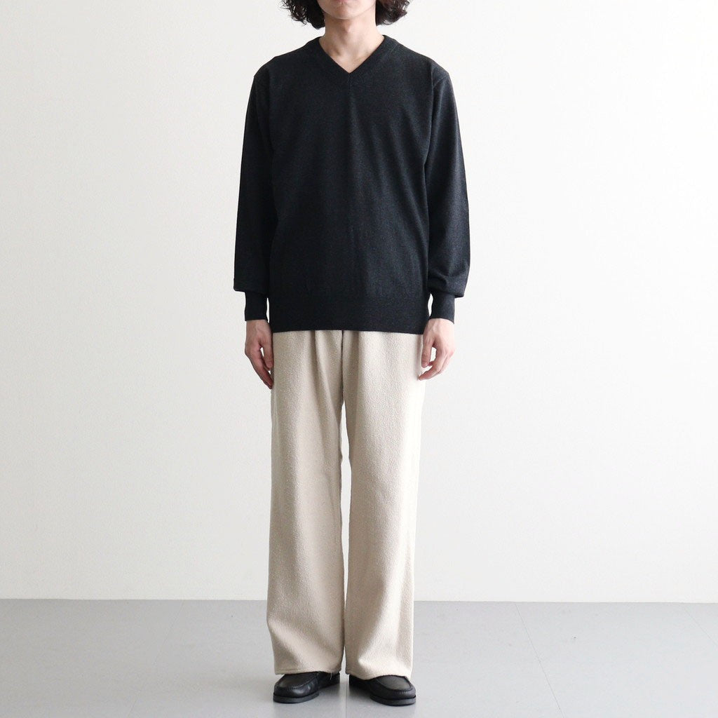 HIGH TWIST WOOL KNIT V-NECK P/O #CHARCOAL [A26AV02CK]