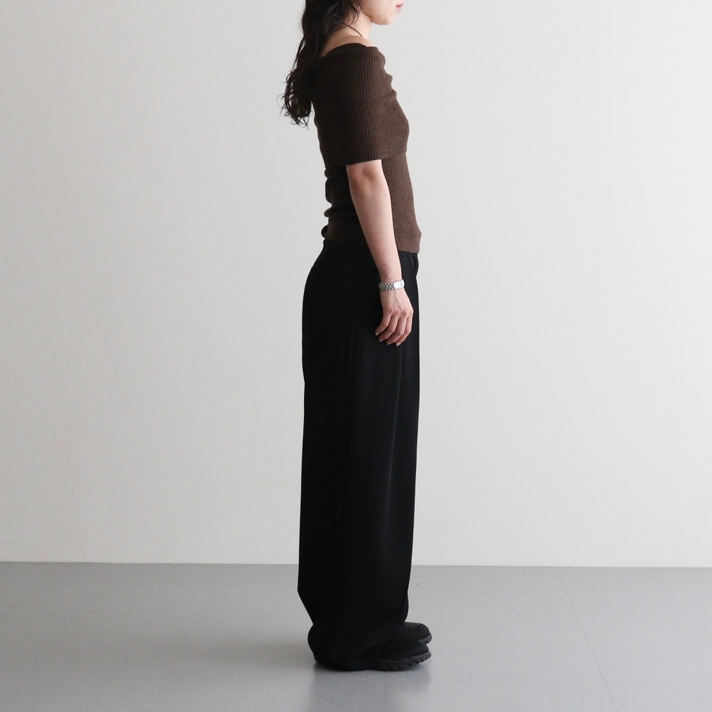 女性モデル(ニシ):158cm　着用サイズ:F