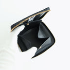 二つ折りZIP財布 - HUGE LOGO #Black [8Z-T021-051]