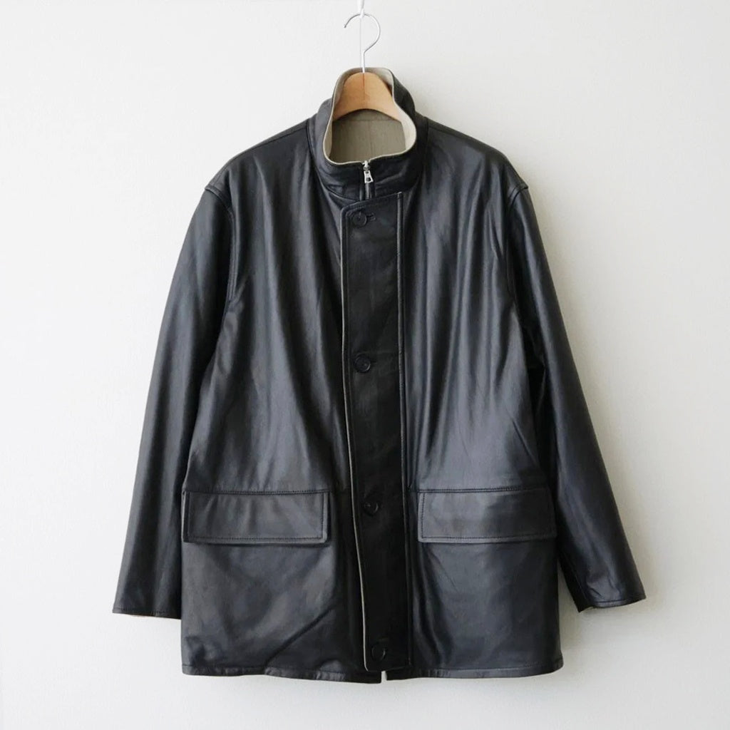 REVERSIBLE WOOL TWISTED TWILL / SHEEP LEATHER HALF COAT #KHAKI BEIGE CHAMBRAY × BLACK [A26AC01AN]