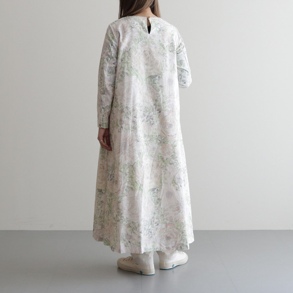 モデル : 身長159cm　着用サイズ : M