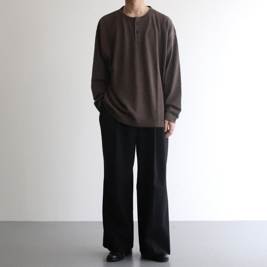 男性モデル(ハラ):172cm 58kg 着用サイズ:2