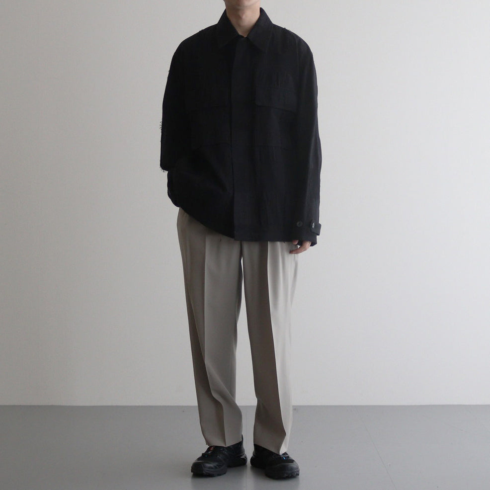 男性モデル(ハラ):172cm 58kg 着用サイズ:2