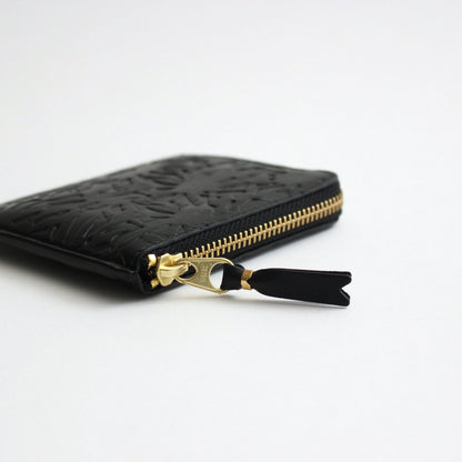 L-shaped ZIP wallet - EMBOSSED FOREST #BLACK [8Z-C031-051]