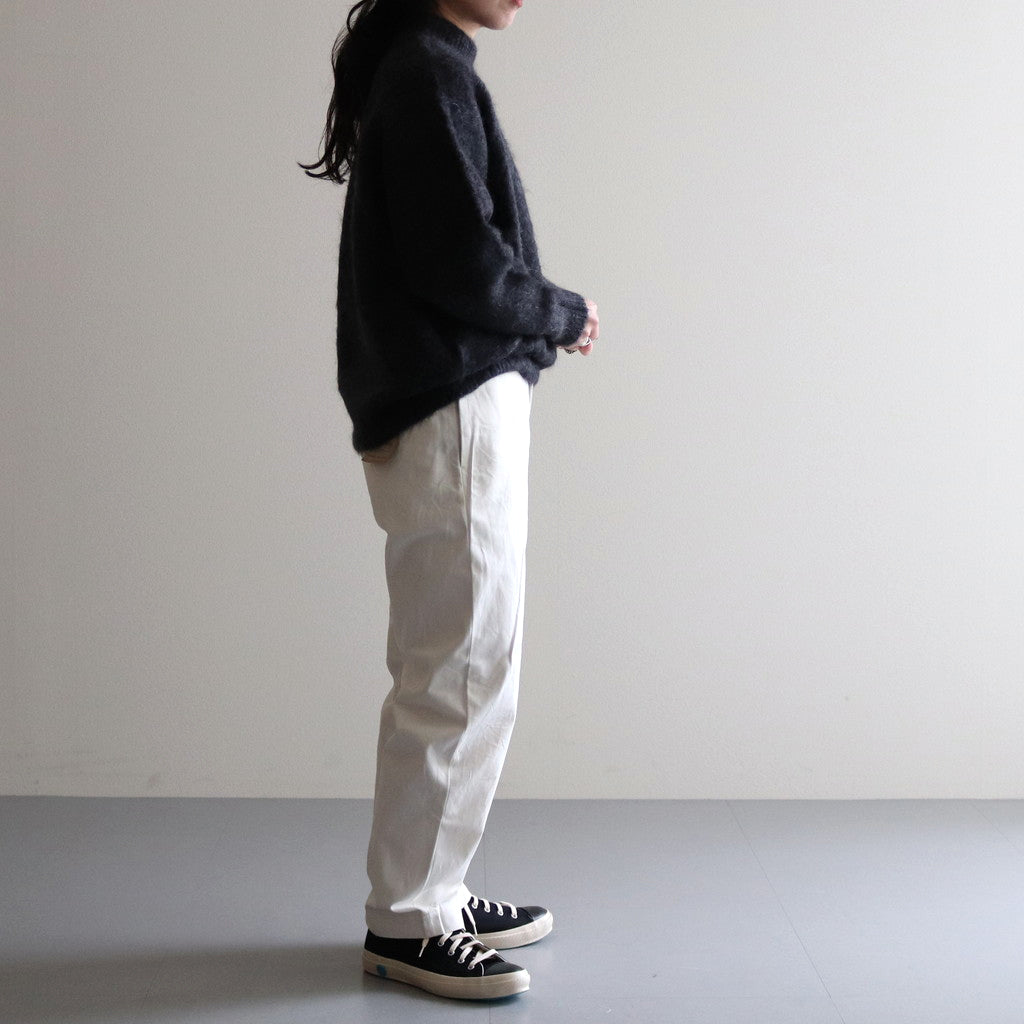 モデル : 身長151cm　着用サイズ : 28