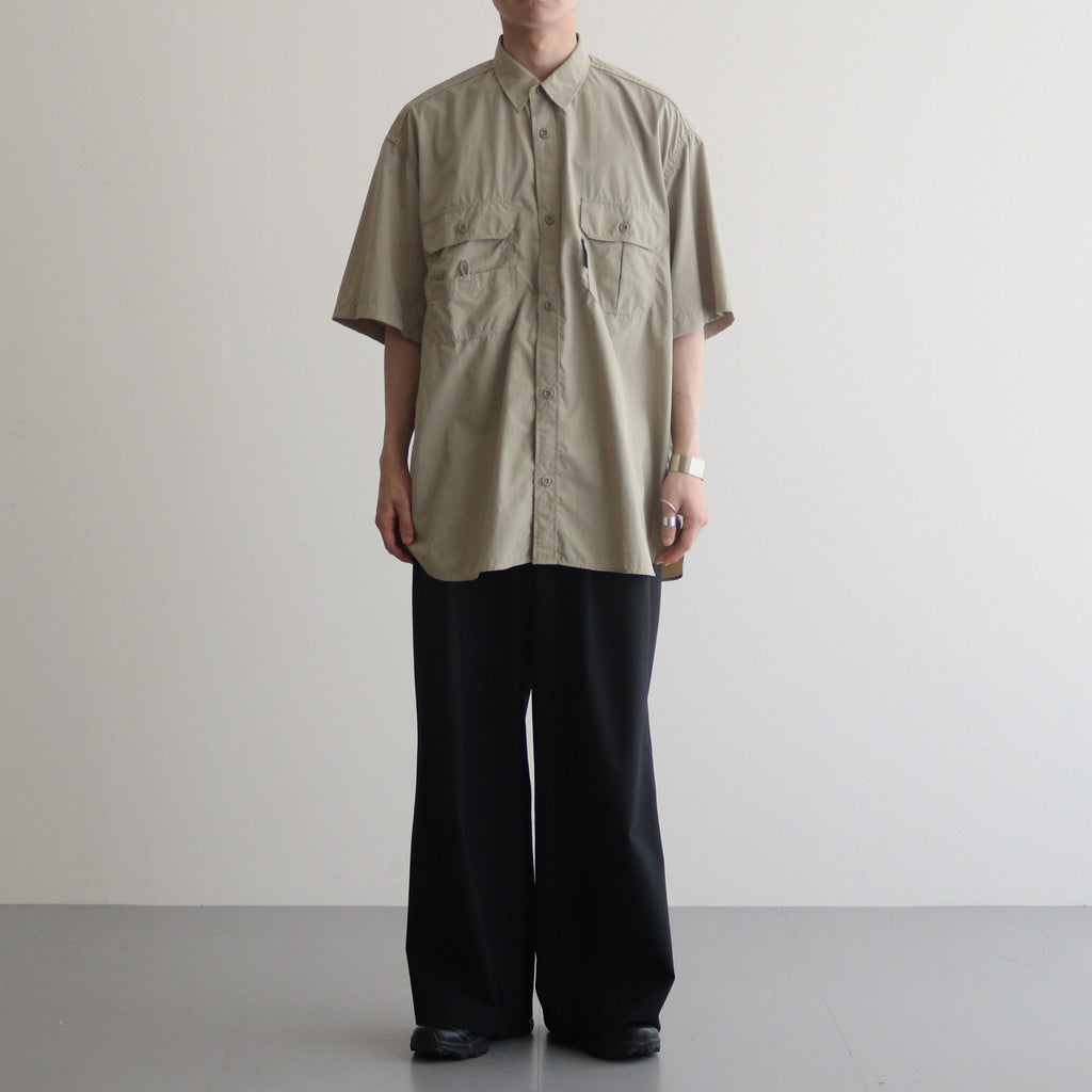 男性モデル(ハラ):172cm 58kg 着用サイズ:L