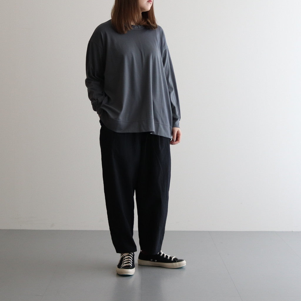 モデル : 身長159cm　着用サイズ : XS