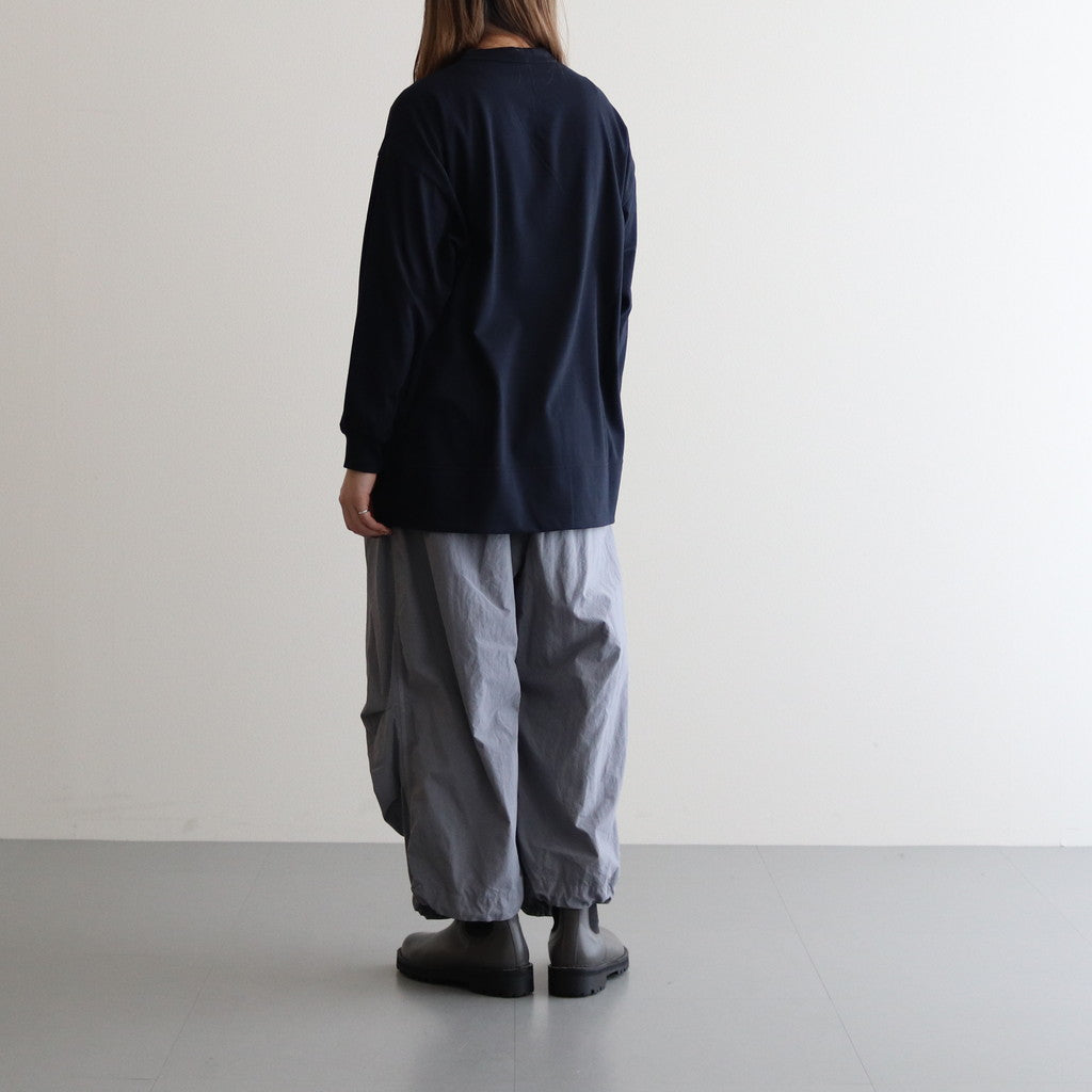 モデル : 身長159cm　着用サイズ : XS