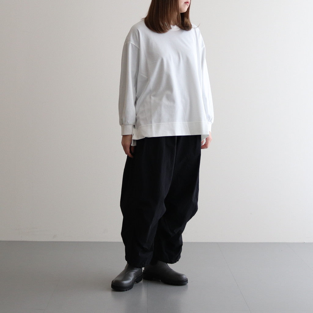 モデル : 身長159cm　着用サイズ : XS