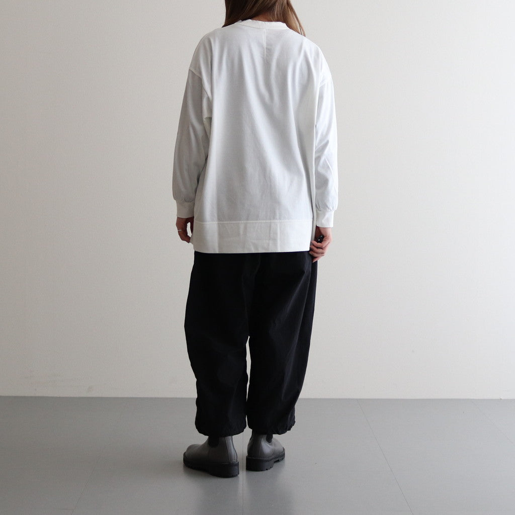 モデル : 身長159cm　着用サイズ : XS