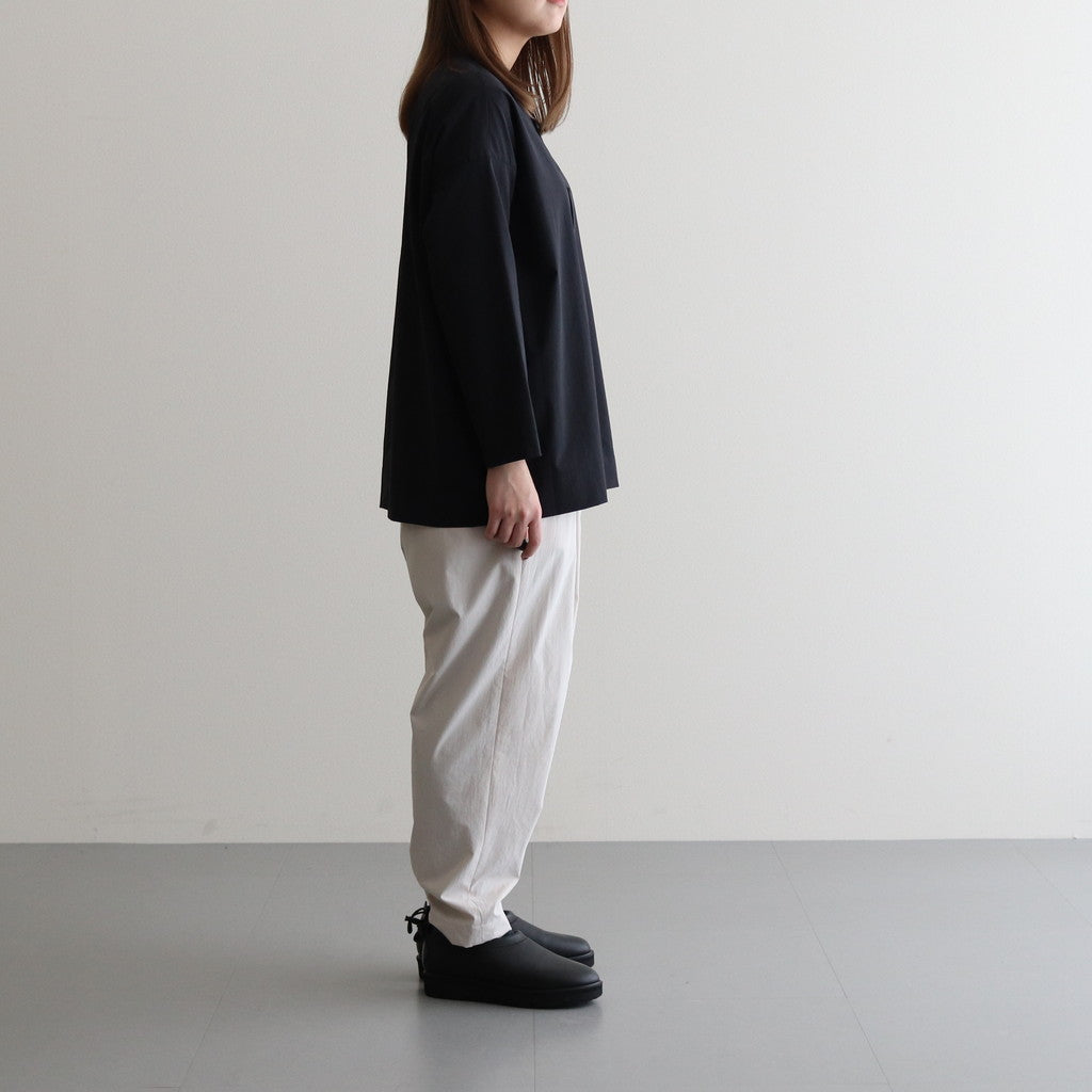 モデル : 身長159cm　着用サイズ : 3