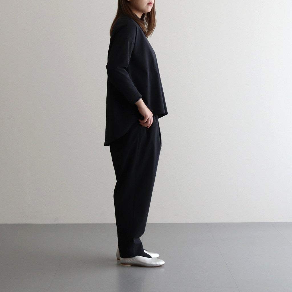 モデル : 身長159cm　着用サイズ : 3