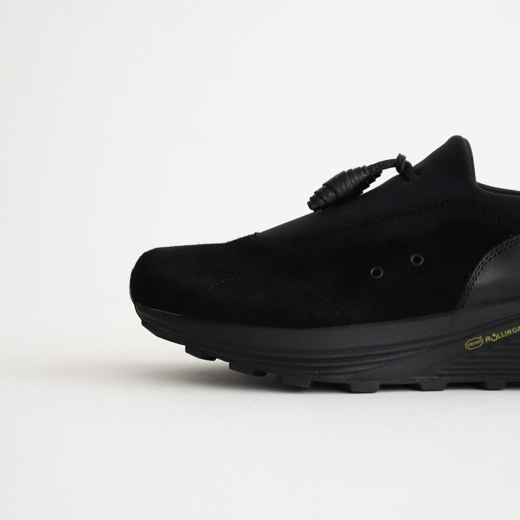 species #black [ur-s-spe]