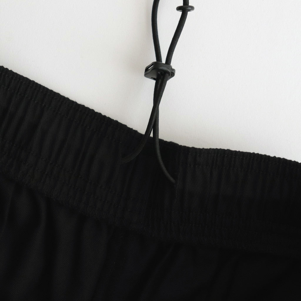 CORPORATE EASY SHORTS #BLACK [FSC241-40084B]