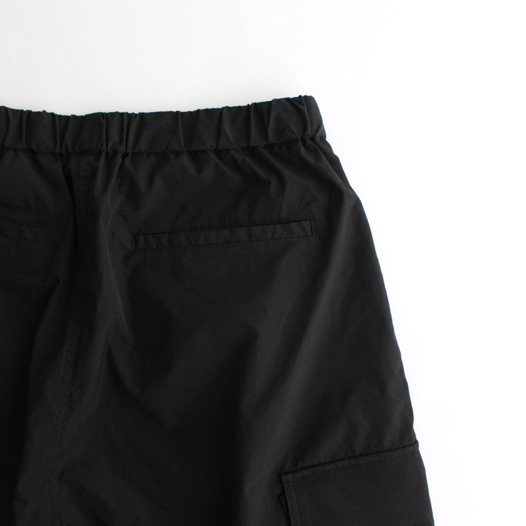 DRY TYPEWRITER OVER CARGO SHORTS #BLACK [FSC241-40107B]