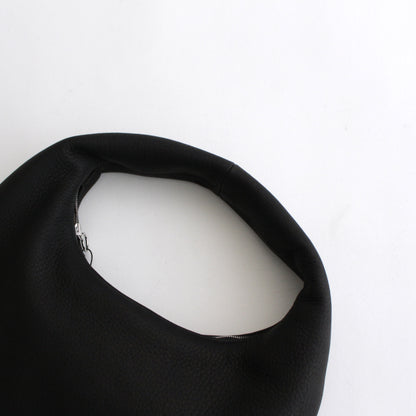 ROUND ONE SHOULDER：M #BLACK [DA59]