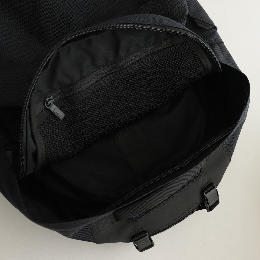 BACKPACK PRO M #COSMONITE BLACK [PR-1034-031]