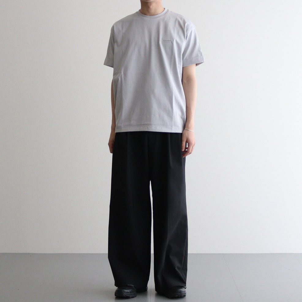 男性モデル(ハラ):172cm 58kg 着用サイズ:2