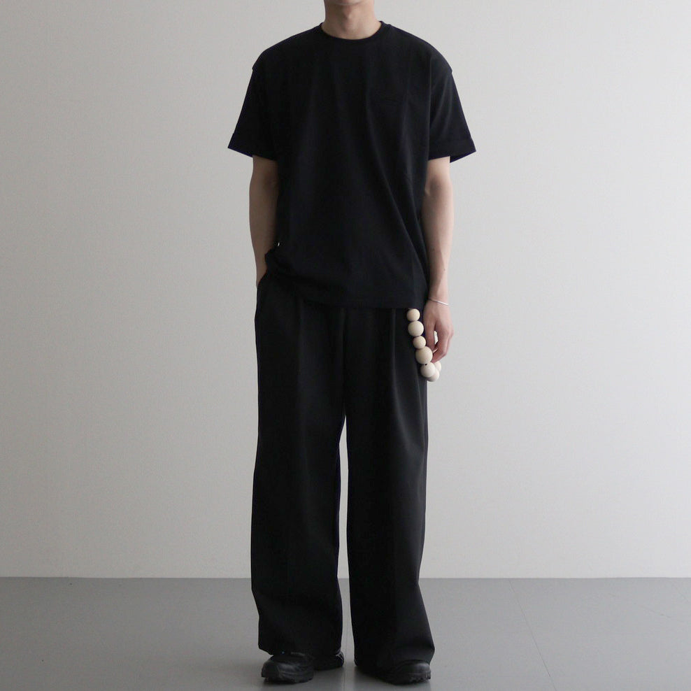 男性モデル(ハラ):172cm 58kg 着用サイズ:1