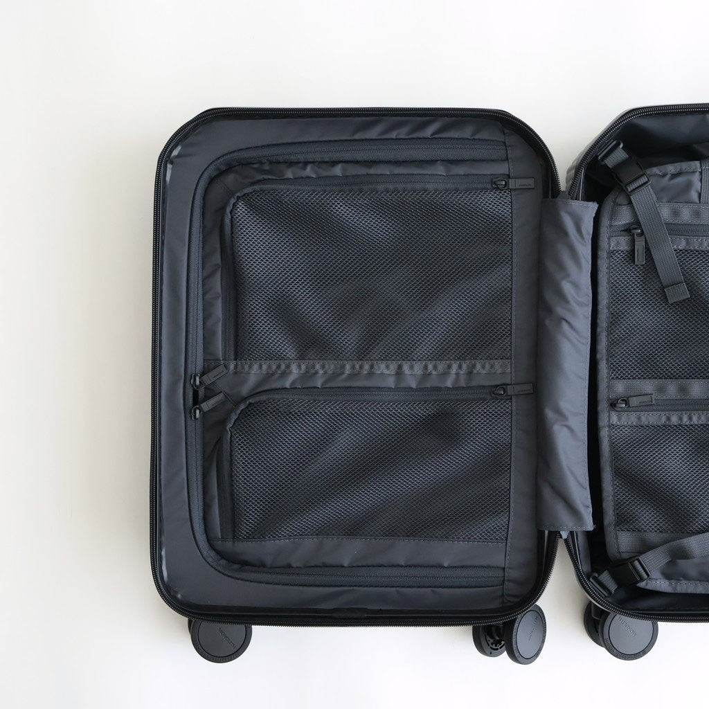 SUITCASE PRO OCTA 30 #GAIA BLACK [PR-5072-011]