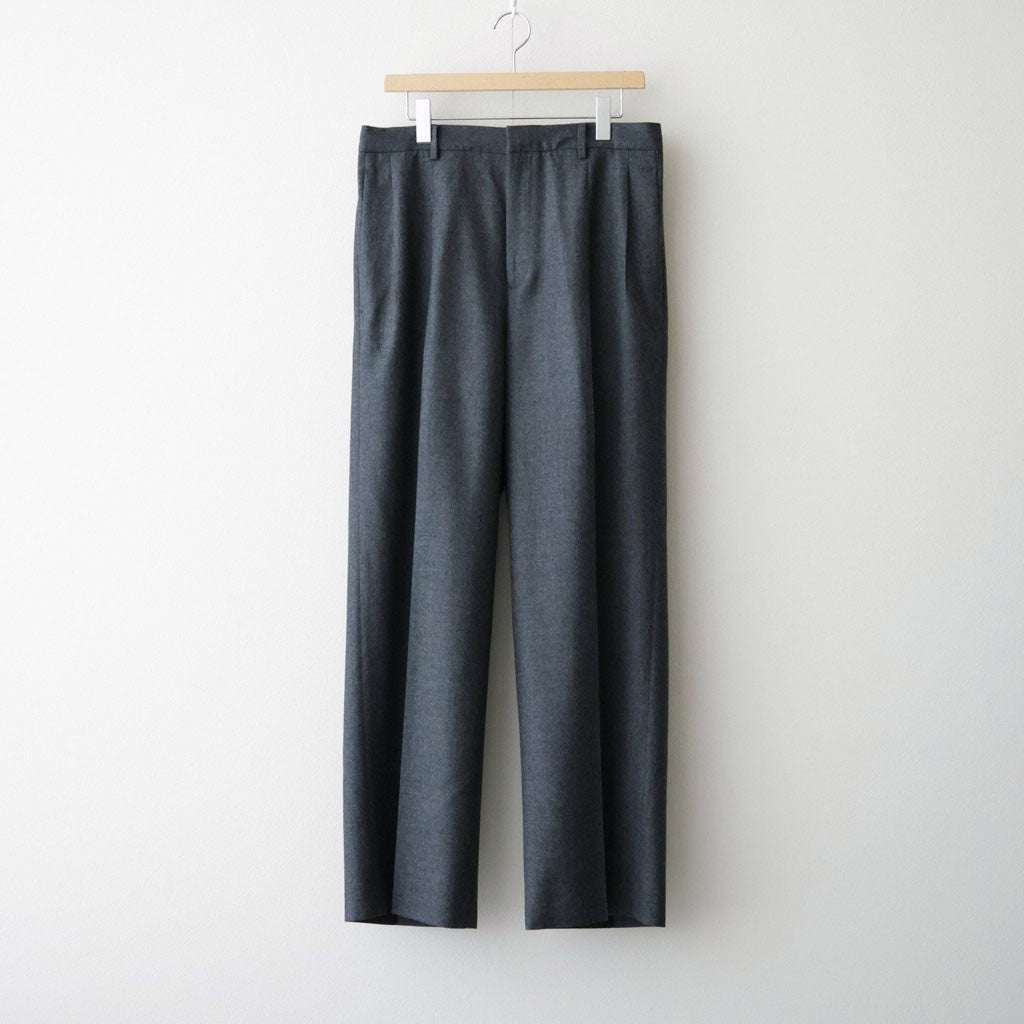 SUPER LIGHT WOOL TWO-TUCK SLACKS #TOP CHARCOAL [A26AP05OS]