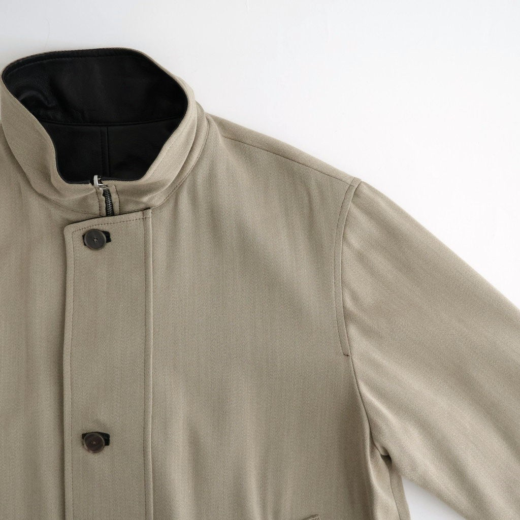 REVERSIBLE WOOL TWISTED TWILL / SHEEP LEATHER HALF COAT #KHAKI BEIGE CHAMBRAY × BLACK [A26AC01AN]