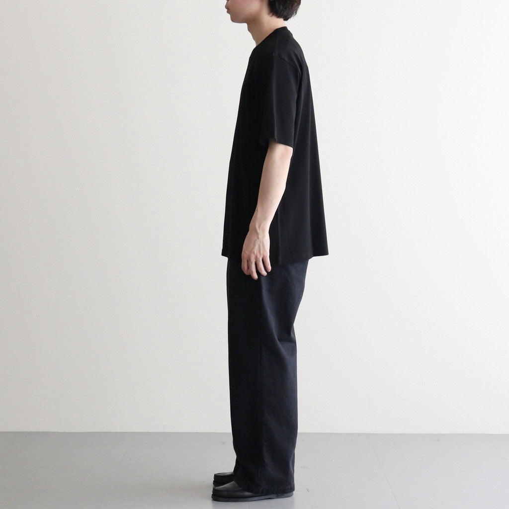 LUSTER PLAITING TEE #BLACK [A00P02GT]