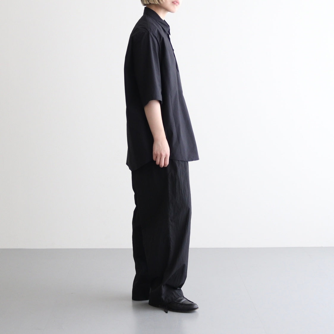 FHFSSH - コットン・ ポリコア タイプライター 半袖シャツ #95 Black [SN_FR0405SH]