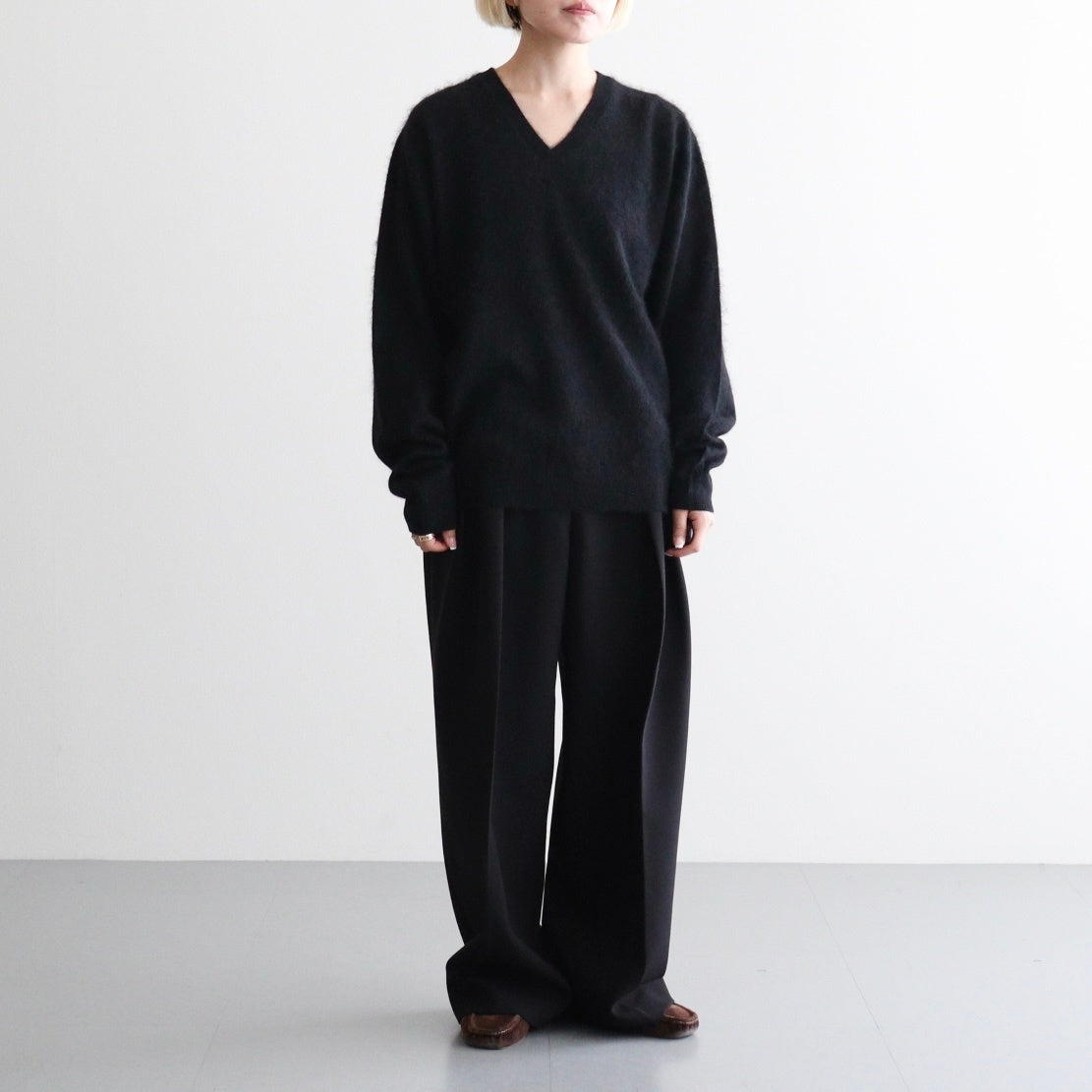 Woolcashmere Vneck Knit #BLK [12620508]