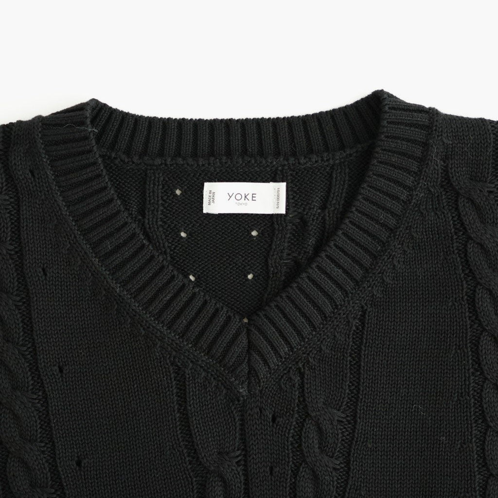 Fluid Cable-Knit V-neck Sweater #Black [YK26FW01373S]