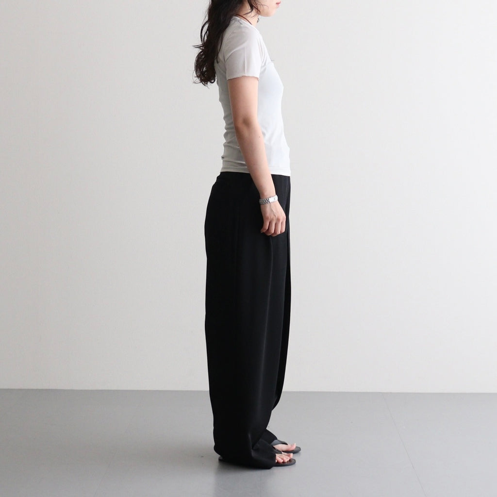 女性モデル(ニシ):158cm　着用サイズ:F