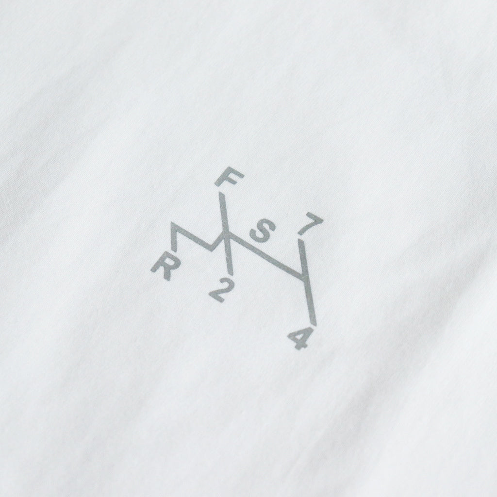 CORPORATE PRINTED S/S TEE ”GEAR” #WHITE [FSC243-70116]