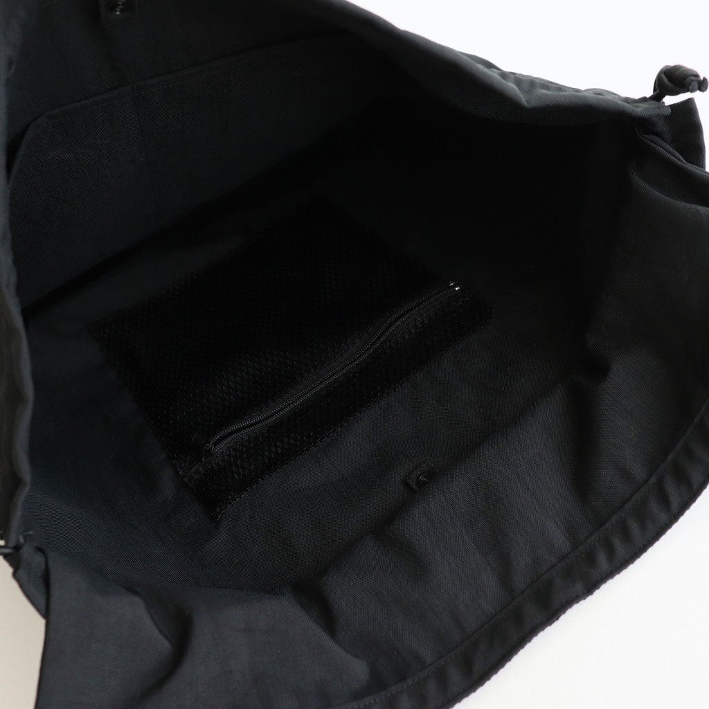 TAS BIG RED CROSS APRON BAG #BLACK [K031]