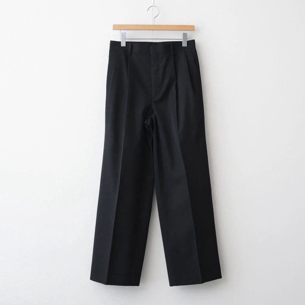 LIGHT WOOL MAX GABARDINE TWO-TUCK SLACKS #TOP BLACK [A26AP06MG]