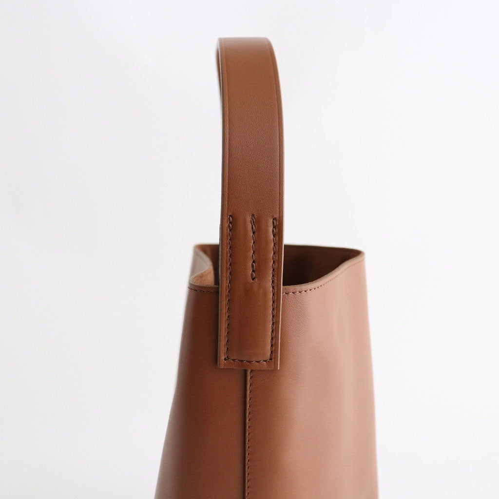 LEATHER SHOULDER BAG - S MADE BY AETA #BROWN [A26AB01AE]