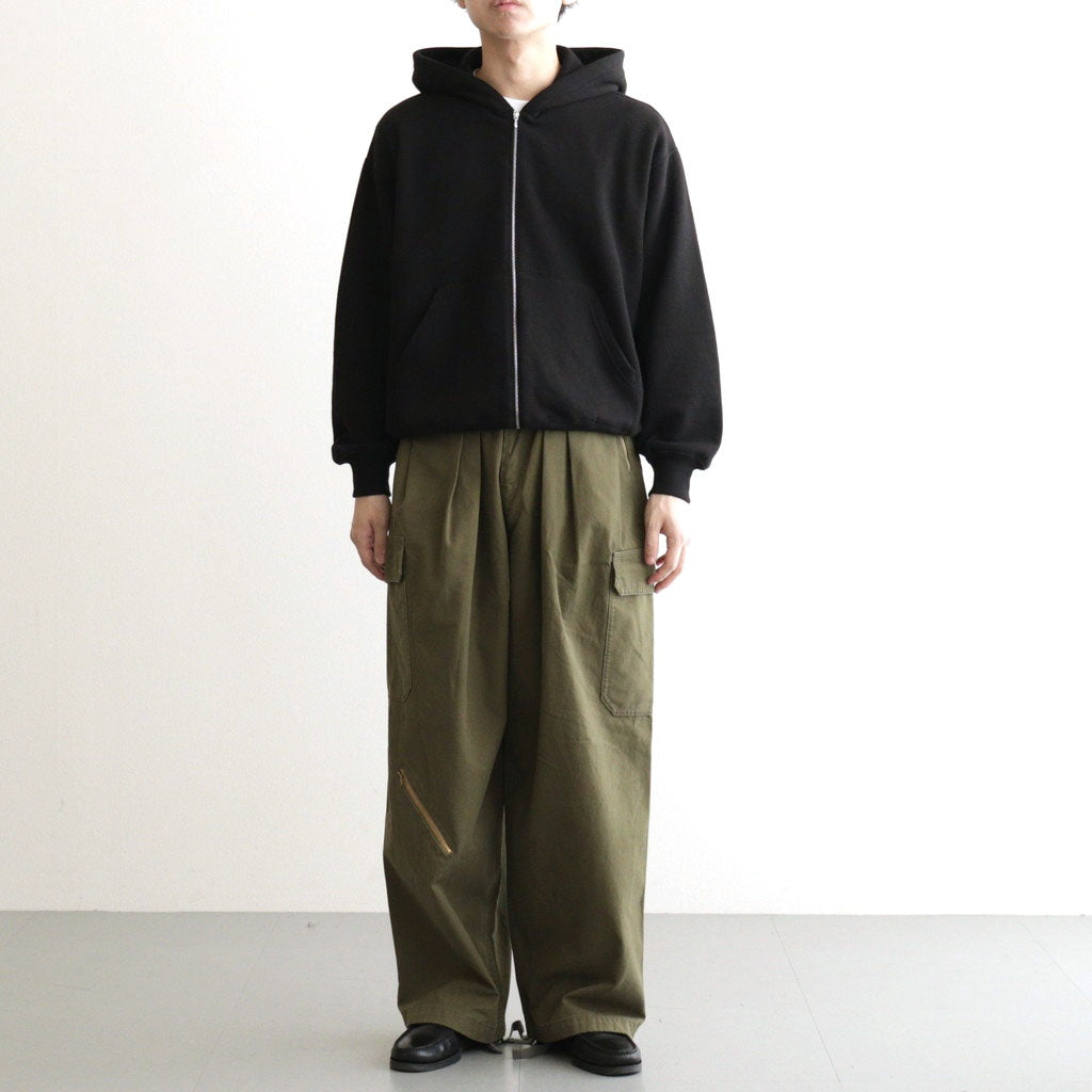 男性モデル(ハラ):172cm 58kg 着用サイズ：2