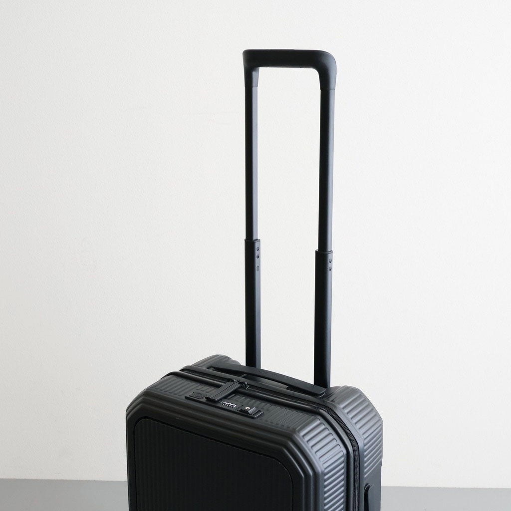 SUITCASE PRO OCTA 30 #GAIA BLACK [PR-5072-011]