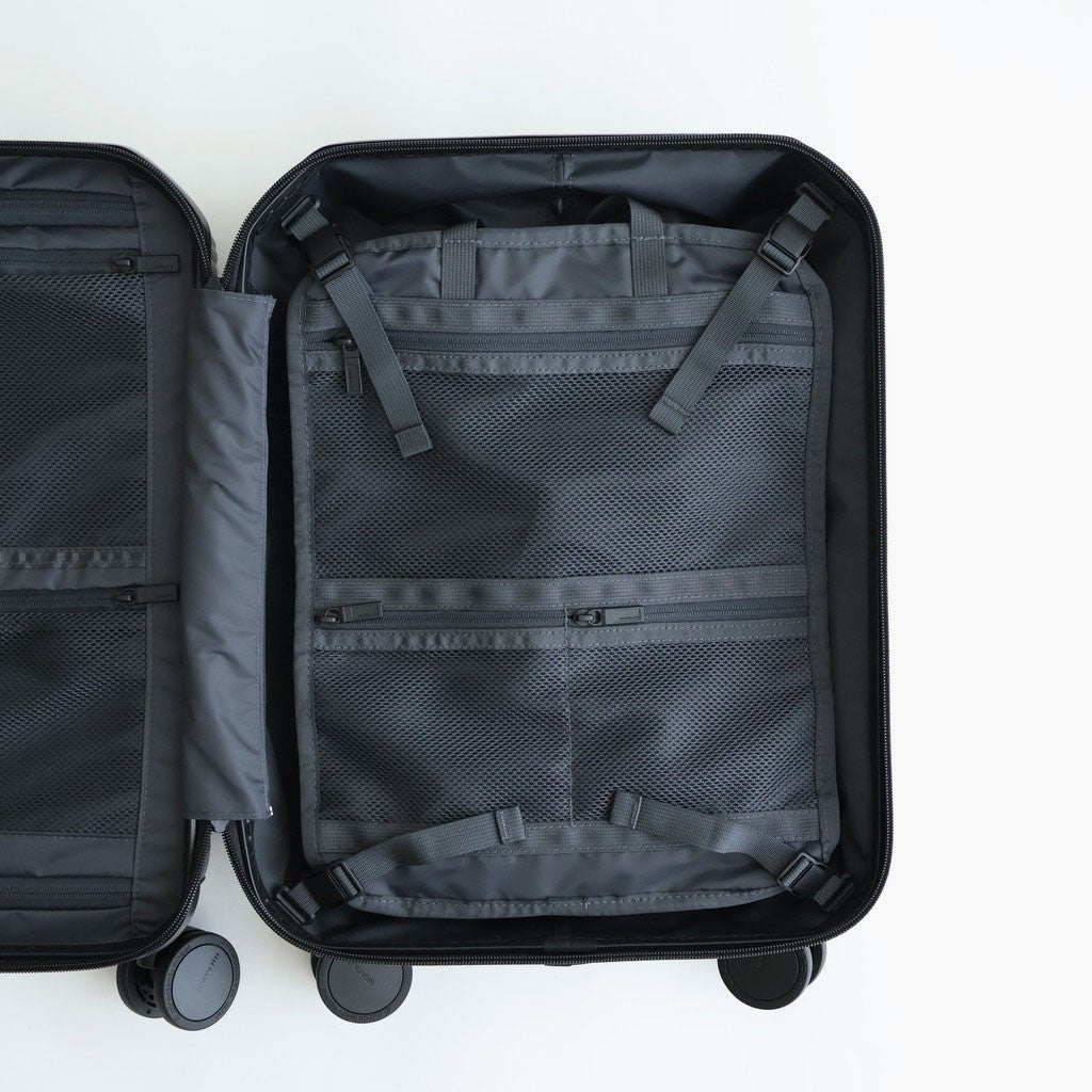 SUITCASE PRO OCTA 30 #GAIA BLACK [PR-5072-011]