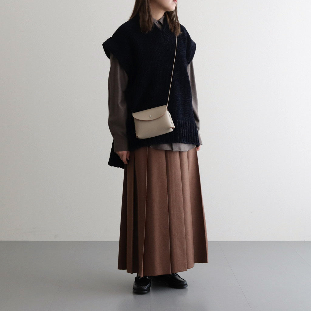 assemble borsetta wide #beige [qn-rb-abw] - ciacura 三重県四日市市